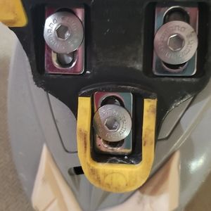 Women's bicycling shoes